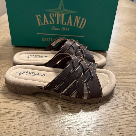 Eastland Hazel Leather Sandals Shoes Size 6 New in Box - Picture 4 of 6